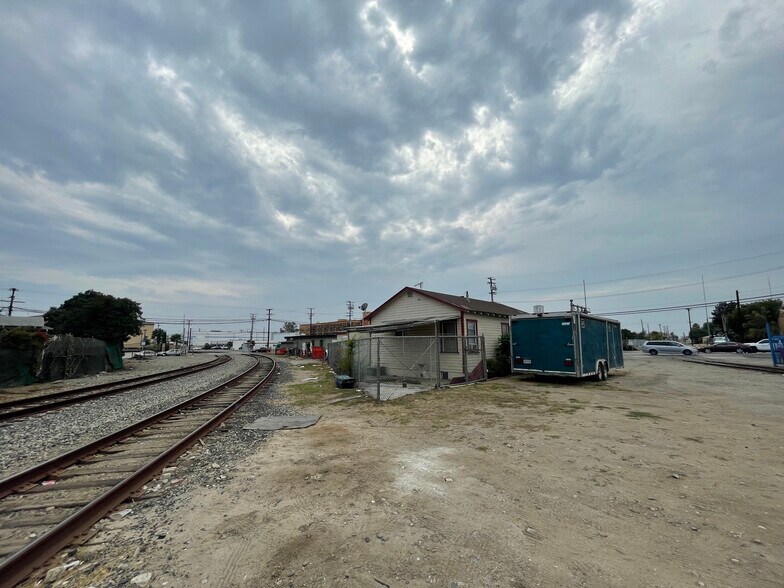 More Photos Of 16616-16622 S Normandie Ave, Gardena General Retail For Sale