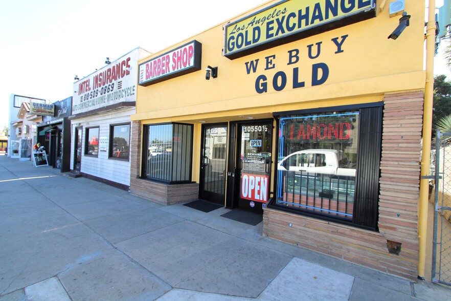 Primary Photo Of 10550-10550 1/2 Victory Blvd, North Hollywood Storefront Retail Residential For Lease