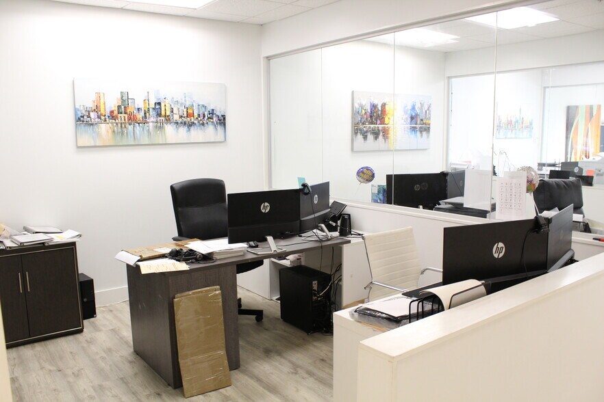 More Photos Of 6457 Hazeltine National Dr, Orlando Warehouse For Sale