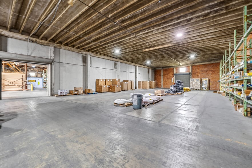 More Photos Of 1002 W Jackson Ave, Harlingen Warehouse For Sale