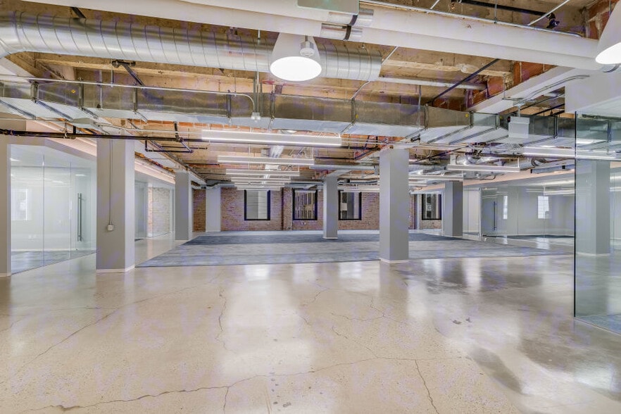 More Photos Of 818 W 7th St, Los Angeles Office For Lease