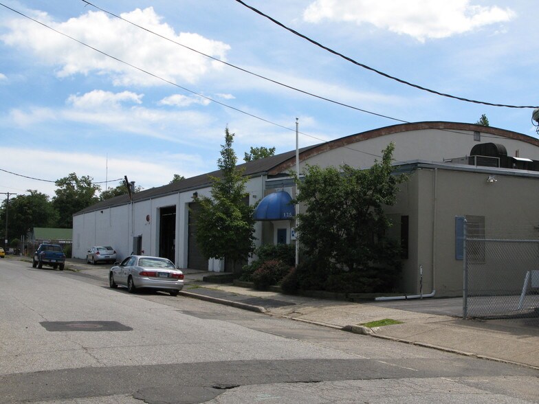 More Photos Of 125 Front St, Bridgeport Warehouse For Sale