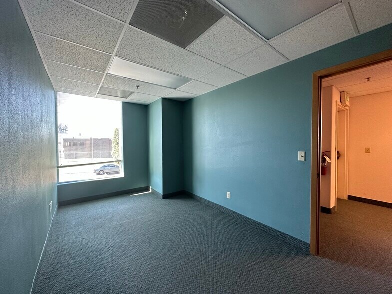 More Photos Of 1801 1st Ave, Longview Medical For Sale