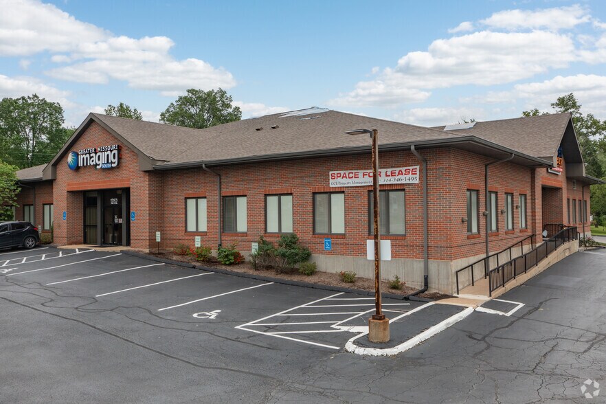 Primary Photo Of 12152 Tesson Ferry Rd, Saint Louis Medical For Sale