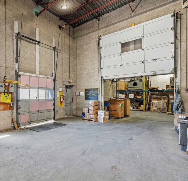 More Photos Of 30 Dovedale Ct, Toronto Warehouse For Sale