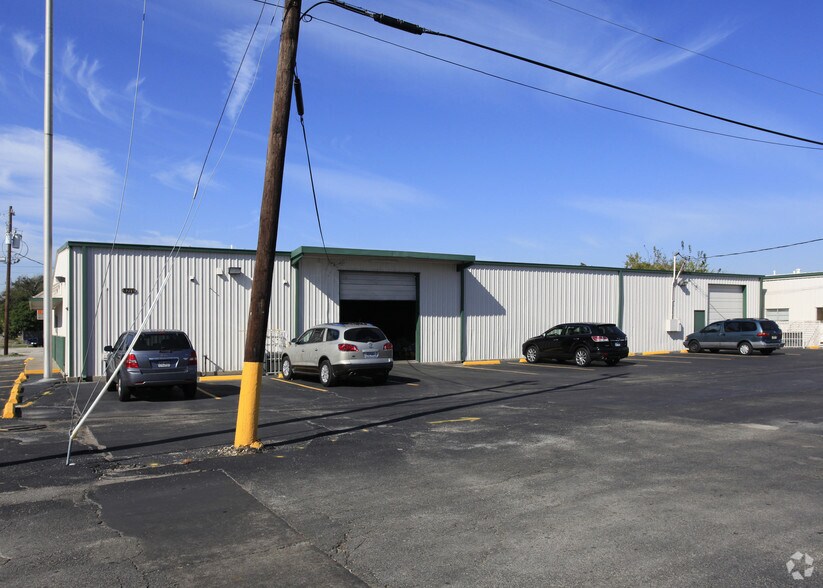 Primary Photo Of 5710 Clarewood Dr, Houston Warehouse For Lease