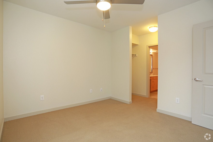 More Photos Of 2424-2434 W Caithness Pl, Denver Apartments For Lease