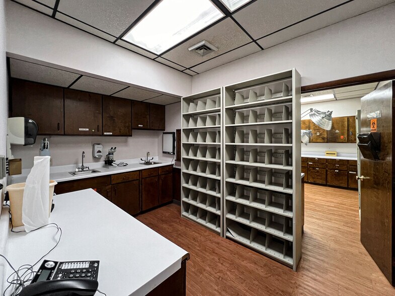 More Photos Of 119 W Lowman St, Mullins Medical For Sale