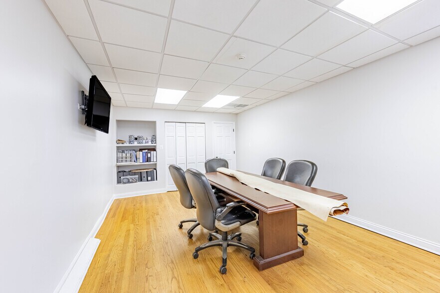 More Photos Of 13039 S Division St, Blue Island Manufacturing For Sale