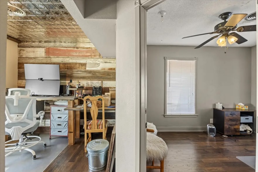 More Photos Of 4400 E Hwy 377, Granbury Office For Sale