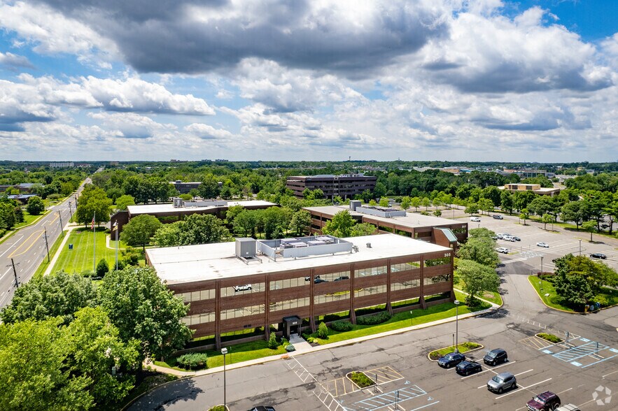 More Photos Of 305 Fellowship Rd, Mount Laurel Office For Lease