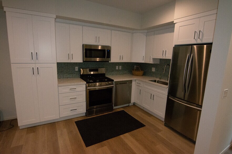 More Photos Of 2006 S Corning St, Los Angeles Apartments For Sale