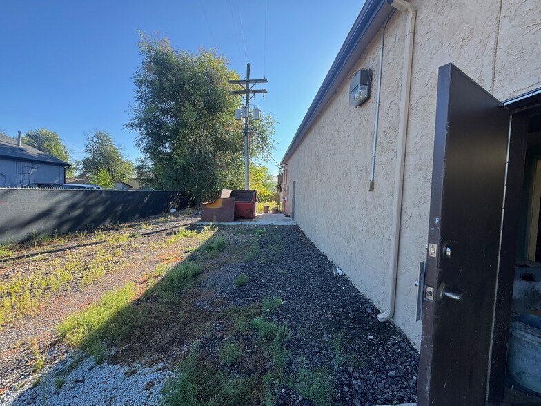 More Photos Of 11900 Upham St, Broomfield Warehouse For Sale