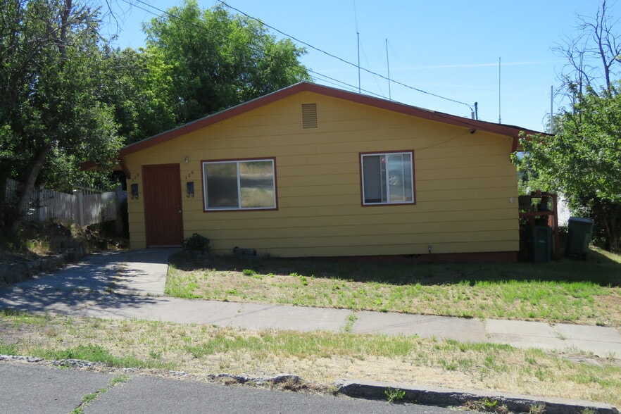 Primary Photo Of 326 Jefferson St, Klamath Falls Multifamily For Sale