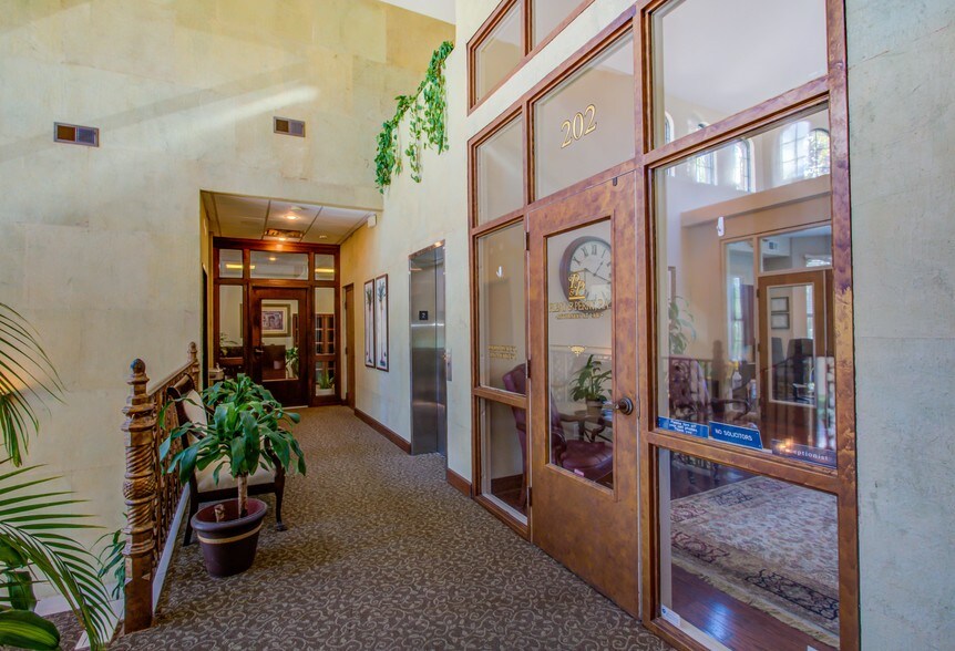 More Photos Of 4477 Legendary Dr, Destin Office Residential For Sale