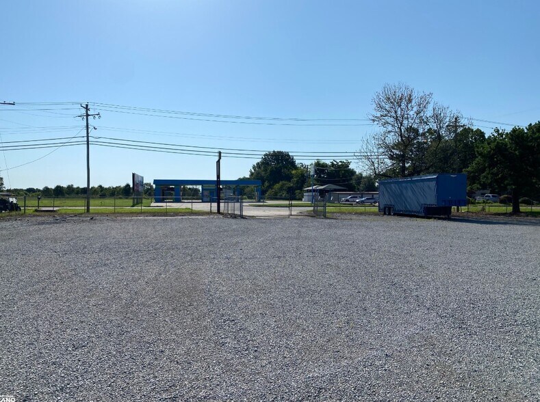 More Photos Of 1701 S Timber St, Stuttgart Office Residential For Sale