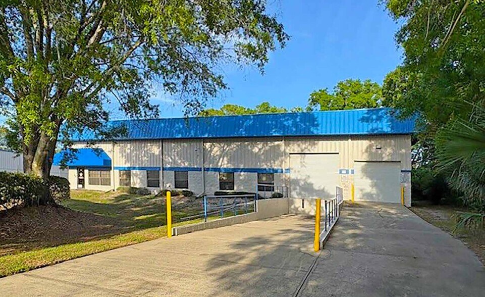More Photos Of 40 Keyes Ct, Sanford Warehouse For Sale