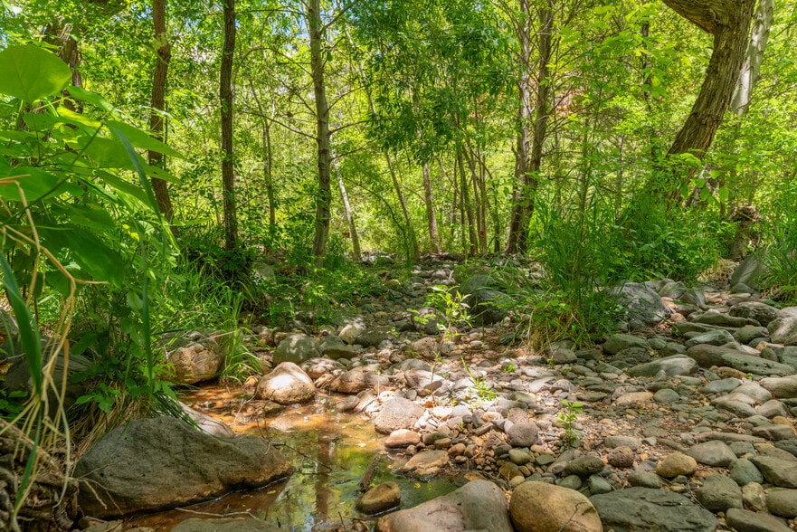 More Photos Of 4548 N State Route 89A, Sedona Hotel For Sale