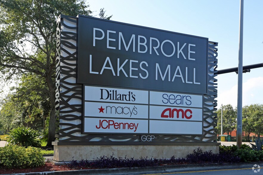 More Photos Of 11401 Pines Blvd, Pembroke Pines Storefront For Lease