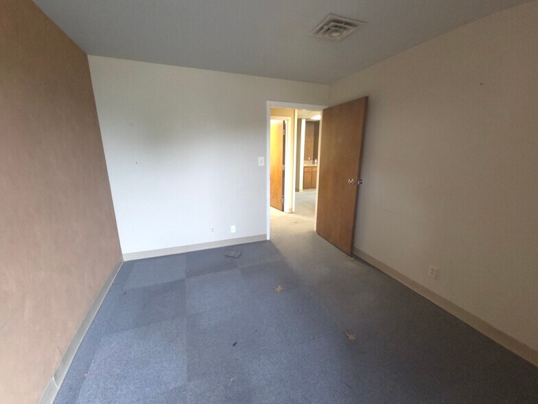 More Photos Of 3100 S Elm Pl, Broken Arrow Medical For Lease