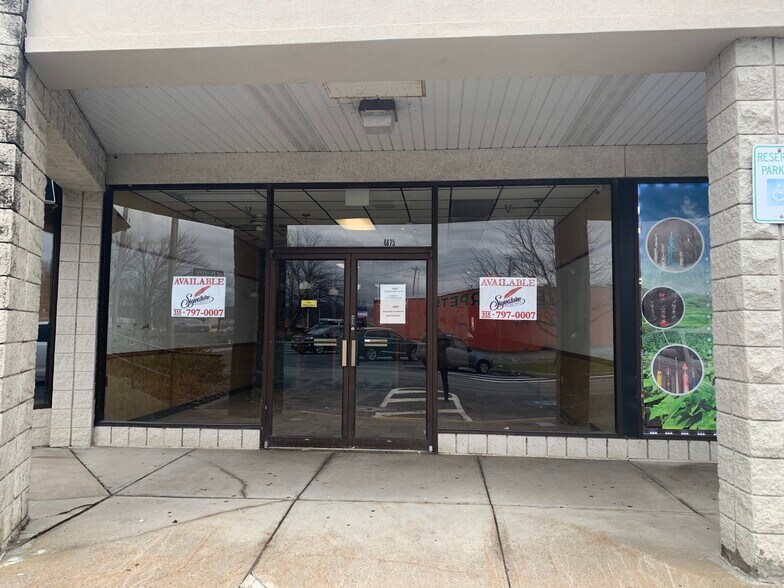 More Photos Of 4671-4697 Commercial Dr, New Hartford Storefront For Lease
