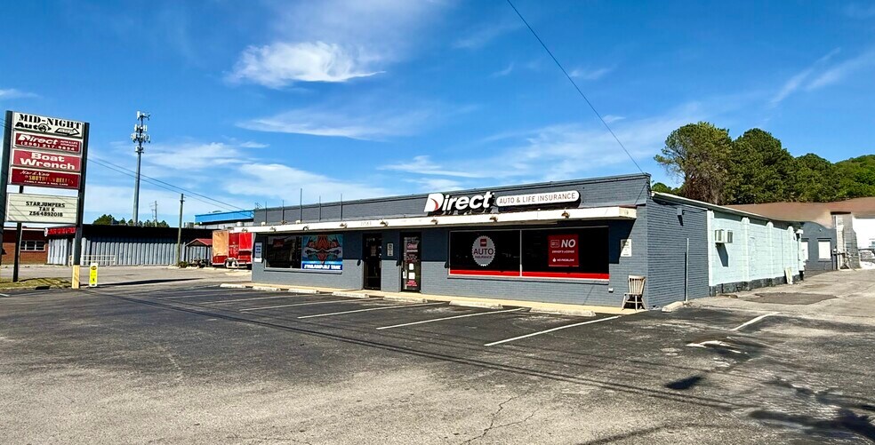 Primary Photo Of 11563 Memorial Pkwy SE, Huntsville Showroom For Sale