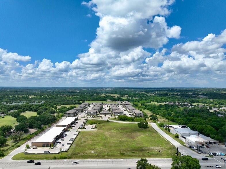 More Photos Of 1801 Fort Worth Hwy, Weatherford Storefront Retail Office For Lease