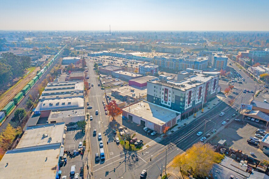 More Photos Of 6500 Elvas Ave, Sacramento Warehouse For Sale