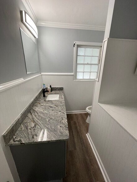 More Photos Of 3036 NE Roswell Rd, Marietta Office Residential For Lease