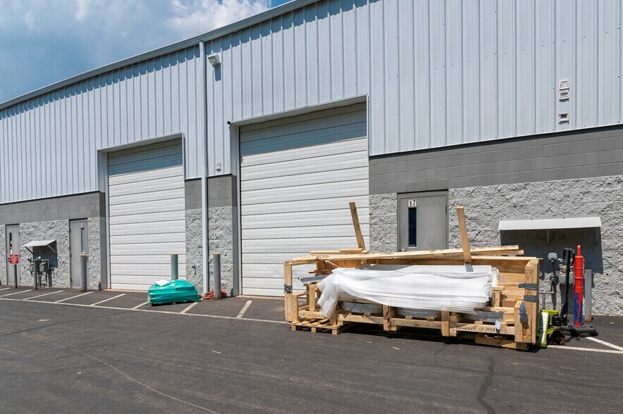 More Photos Of 17 Route 125, Kingston Office For Sale