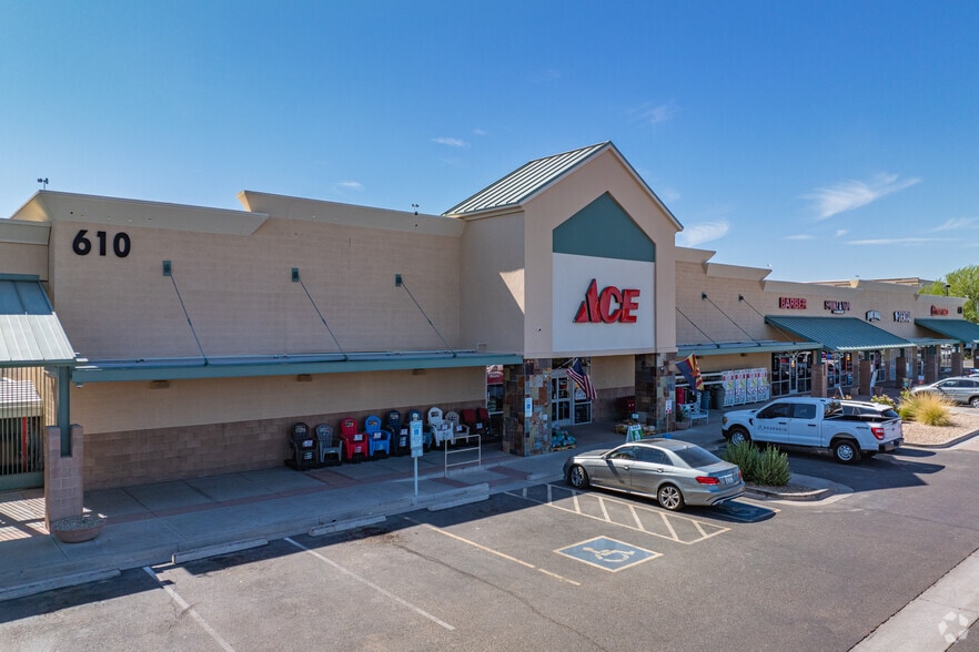 More Photos Of 610-650 N Estrella Pky, Goodyear Freestanding For Lease