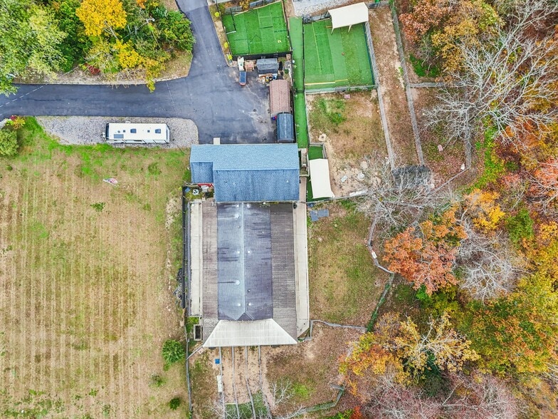 More Photos Of 170 S Hope Chapel Rd, Jackson Specialty For Sale