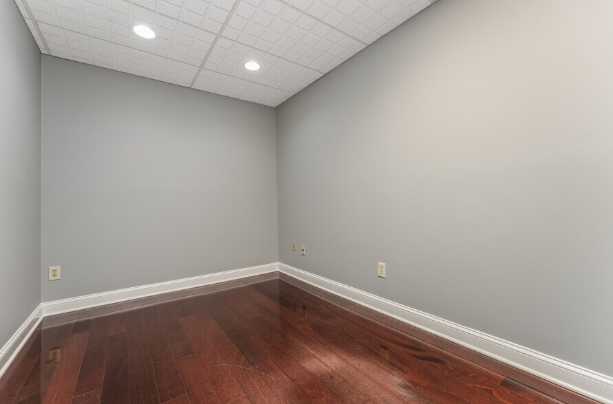 More Photos Of 490 Schooleys Mountain Rd, Hackettstown Medical For Sale