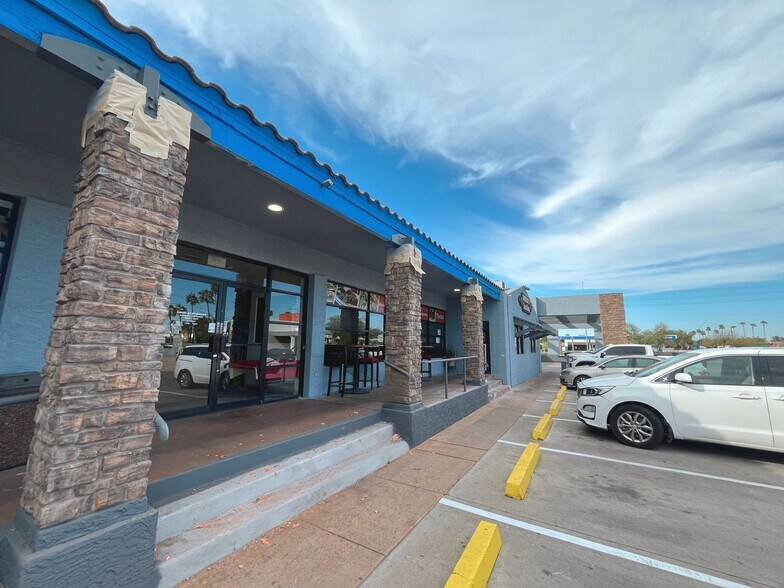 More Photos Of 2828 S Country Club Dr, Mesa Department Store For Lease