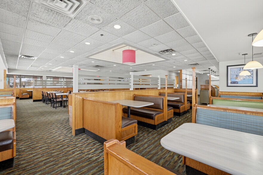 More Photos Of 143 Division St, Stevens Point Restaurant For Sale