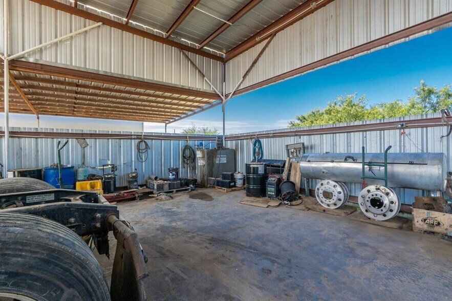 More Photos Of 307 Sulfur Mine Road, Laredo Land For Sale
