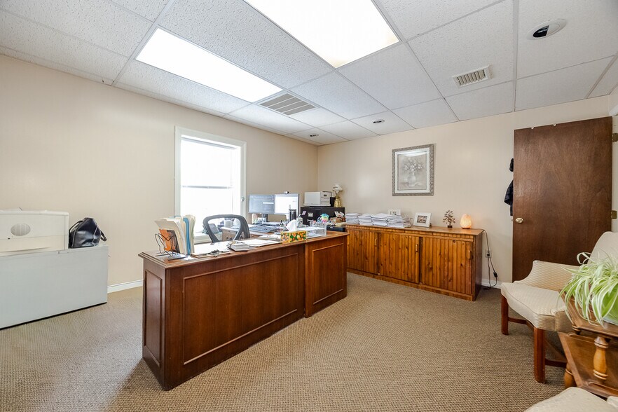 More Photos Of 67-73 Harry St, Conshohocken Office For Lease