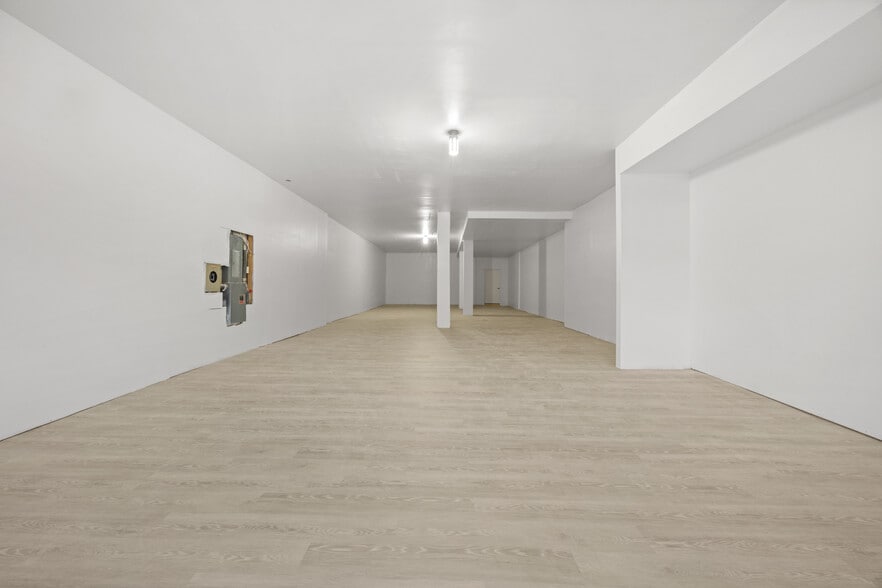 More Photos Of , Baltimore Unknown For Sale