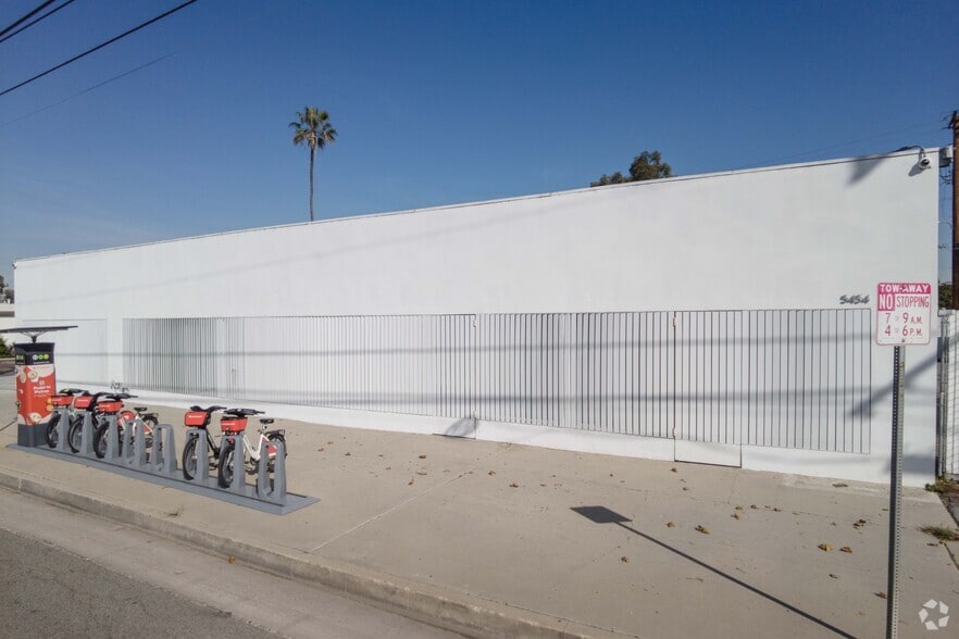 More Photos Of 5454 S Centinela Ave, Los Angeles Office For Sale