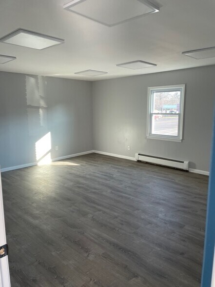 More Photos Of 655 Amboy Ave, Woodbridge Medical For Lease