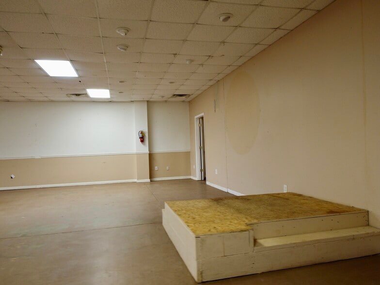 More Photos Of 179 Highway 11 S, Social Circle Office For Lease