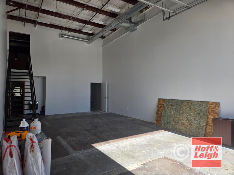 More Photos Of 2531 W 62nd Ct, Denver Warehouse For Lease
