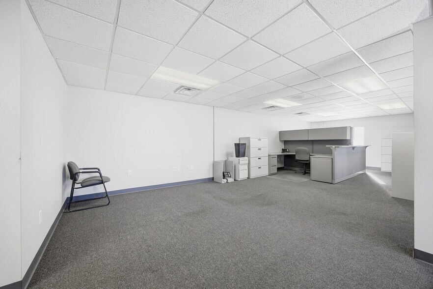 More Photos Of 3456 70th St S, Glyndon Industrial For Lease