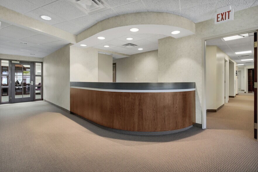 More Photos Of 1511 Northway Dr, Saint Cloud Medical For Sale