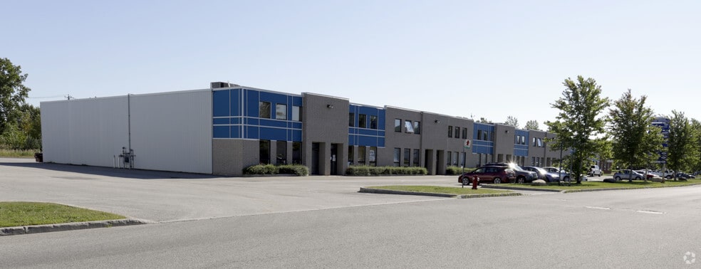Primary Photo Of 681-699 Rue de la Sablière, Bois-des-filion Warehouse For Sale