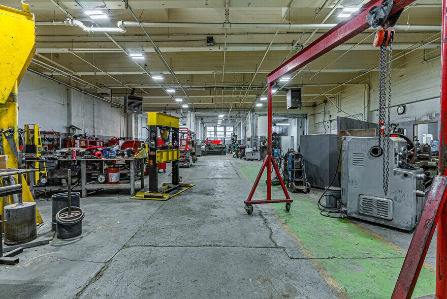 More Photos Of 161 Abington Ave, Newark Warehouse For Sale