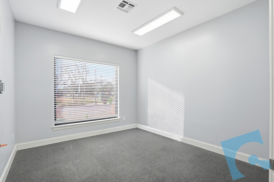 More Photos Of , Lewisville Office For Sale