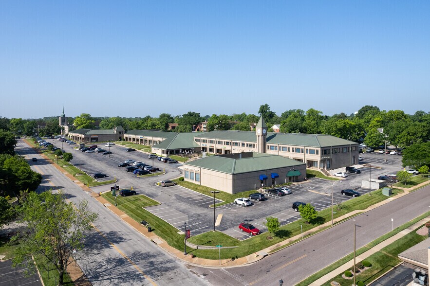 More Photos Of 421-491 S Kirkwood Rd, Kirkwood Unknown For Lease