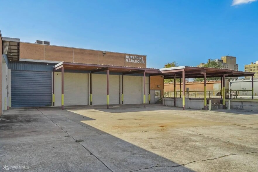 More Photos Of 400 Lake St, Shreveport Warehouse For Lease