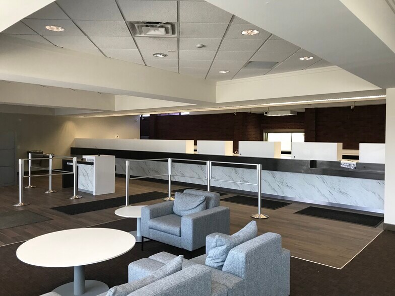 More Photos Of 3900 E 14 Mile Rd, Warren Bank For Sale